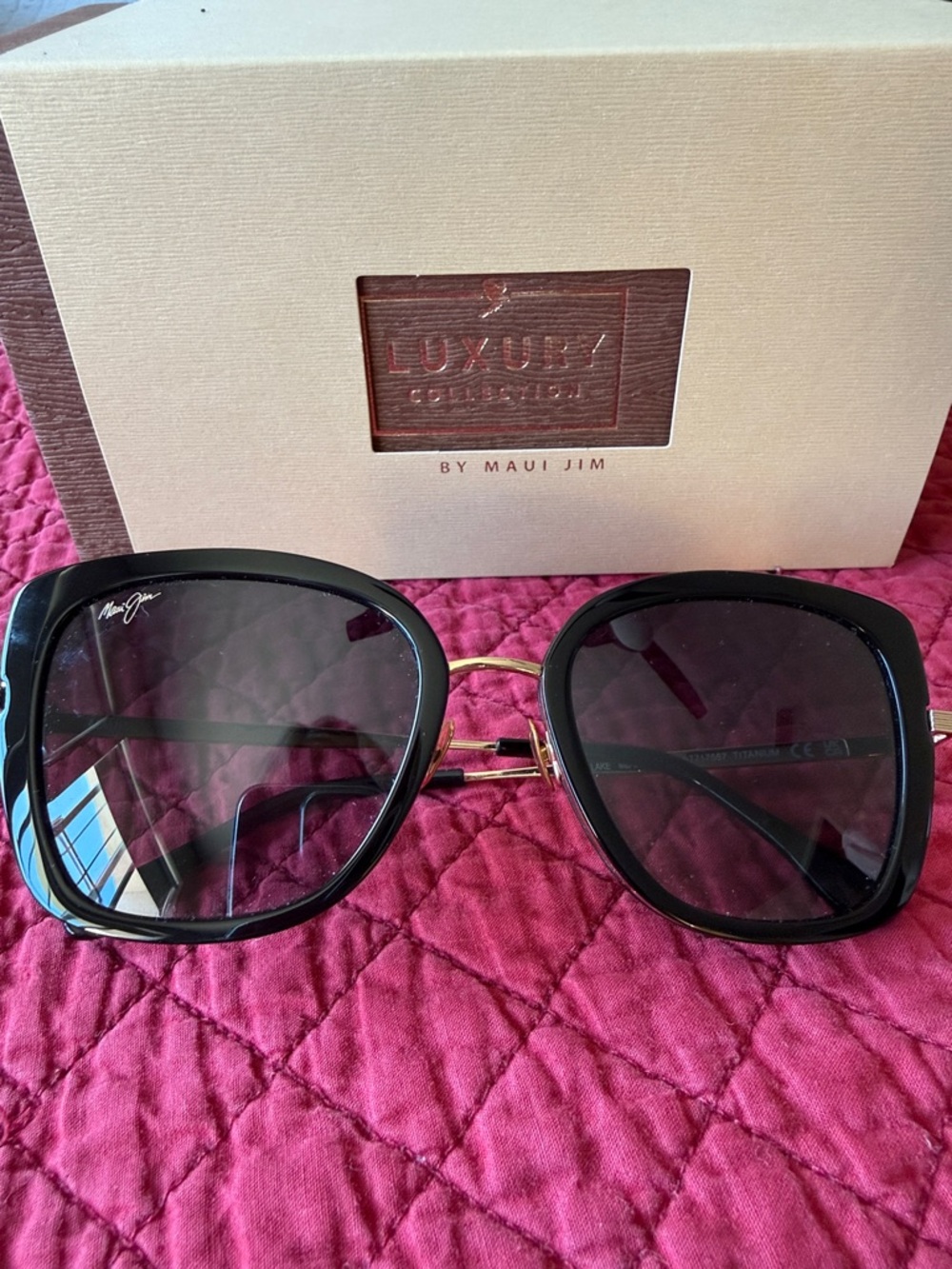 Maui Jim Black and Gold Women's Violet Lake Polarized Sunglasses - Luxe Frame